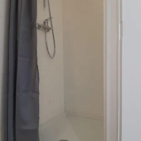 Close To Grand Place For 2