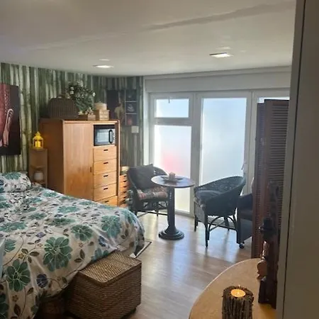 Zen Atomium Et Palais De L'exposition Bryssel