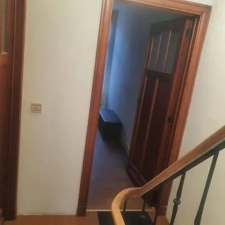 Beautiful, Renovated Fully Self Contained *