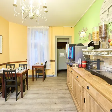 Derby Merode Hotell 2*