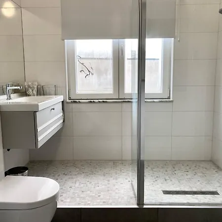 Apartamento Wit Ii, Near Metro, Train N7670 *