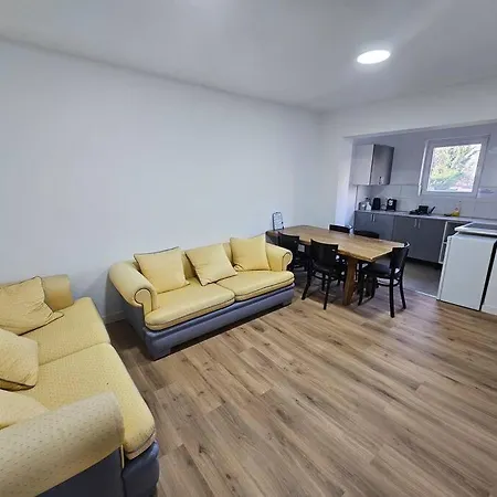 Espace Famille Evere Apartment