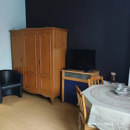 Large Private D In Brucelles *