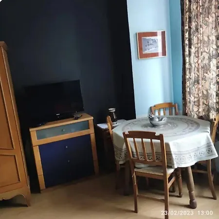 Large Private D In Brucelles *