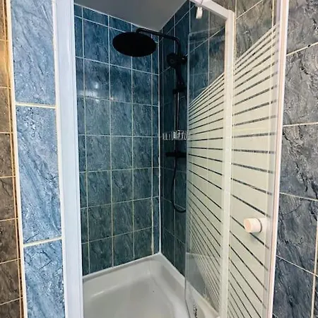 Modern & Comfortable Center Oasis~king Bed ! Apartamento *
