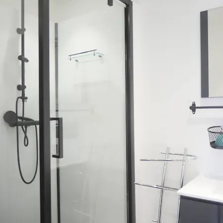 Chic 1br + Terrace *