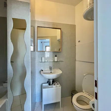 Un Lumineux Dans Un Quartier Anime #3 Appartement