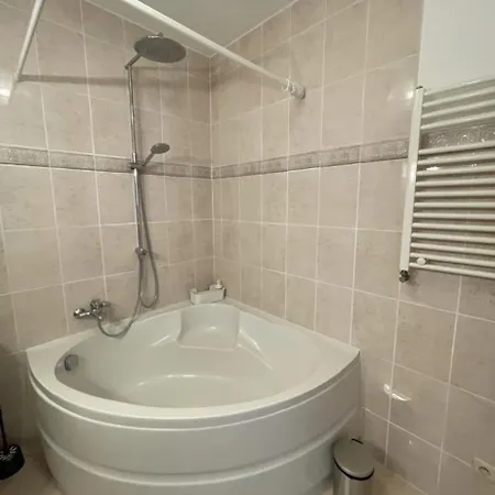 Apartman Lumineux Dans Un Quartier Anime #2 Brüsszel