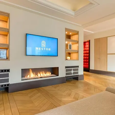Luxury: 3br, Prime Location