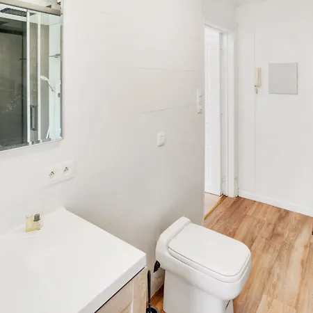 Appartement In Brussels, Lantsheere By Homenhancement Sa