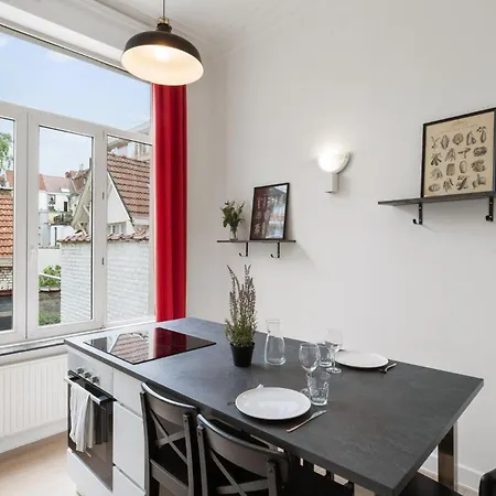 In Brussels, Lantsheere By Homenhancement Sa * 布鲁塞尔