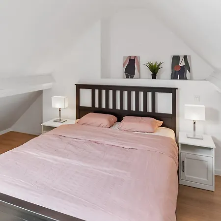 Appartement In Brussels, Lantsheere By Homenhancement Sa *