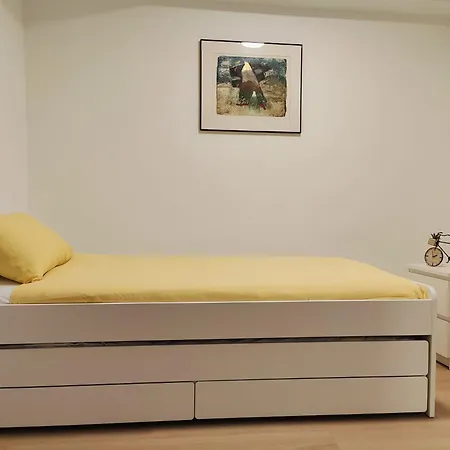 Bright & Cozy In Bruxelas