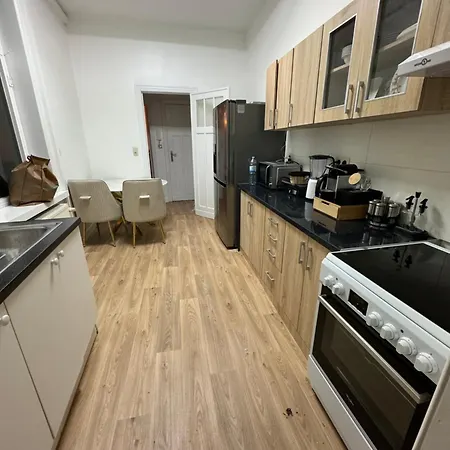 2 Luxueuse A Jette Apartamento