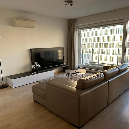 2 Bedroom In Center With Balcony Брюссель