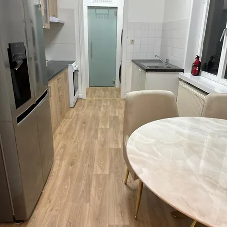 2 Luxueuse A Jette Apartamento *