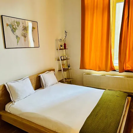 דירה Down-town 1 Bedroom Flat *