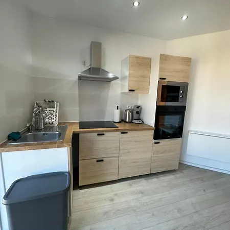 Immeuble Au Coeur De : Vivez L'experience Unique De La Rue Verbist Apartman