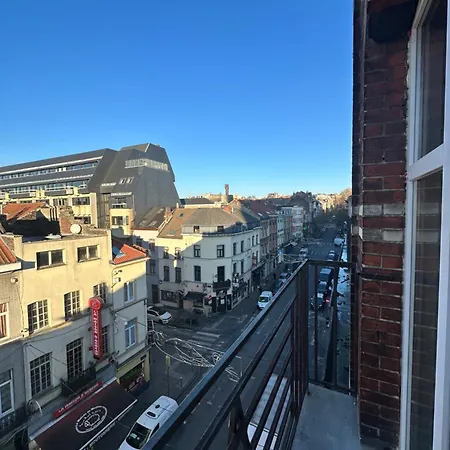 Immeuble Au Coeur De : Vivez L'experience Unique De La Rue Verbist * Brussels