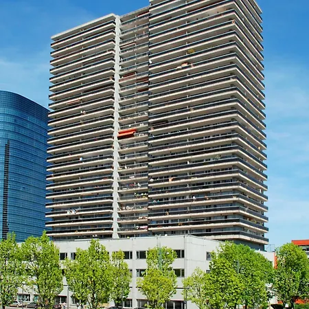 - - - - - Au Sixieme Ciel - - - - - Apartment *