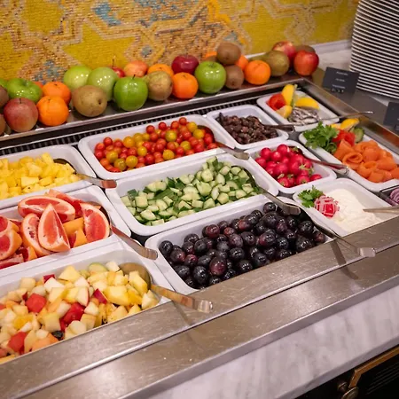 Thon Bristol Stephanie Brussels