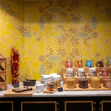 Отель Thon Bristol Stephanie Брюссель