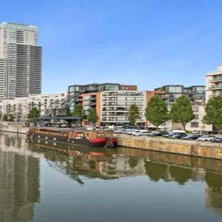 Botel Edouard Boat
