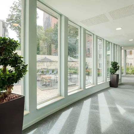 Hilton Garden Centre Otel 4*