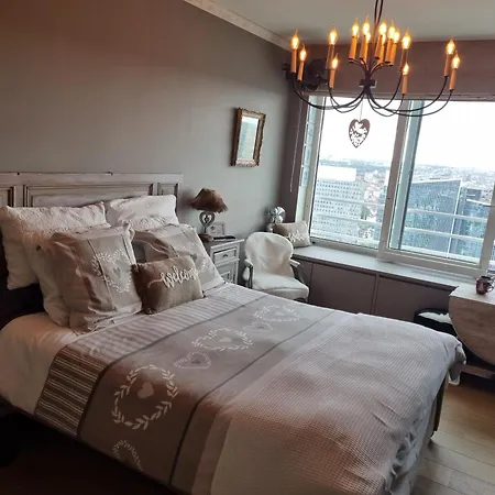 Romantics Rooms In Brussels Sky Guest house