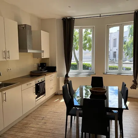 Lägenhet Uccle Chic Flat