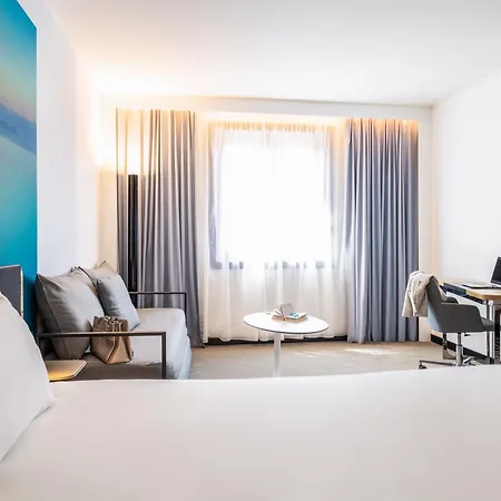 Novotel Off Grand Place Hotel 4*