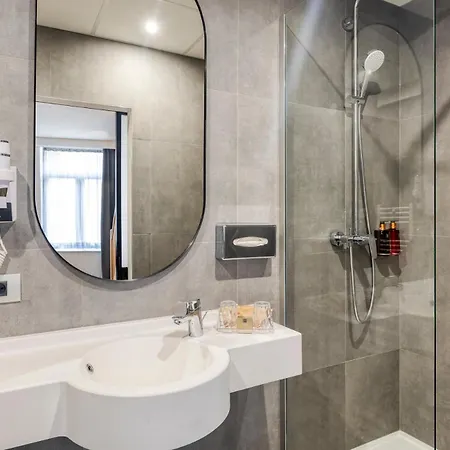 Aris Grand Place 3*