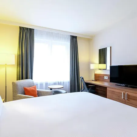 Hilton Garden Centre Hotel 4*