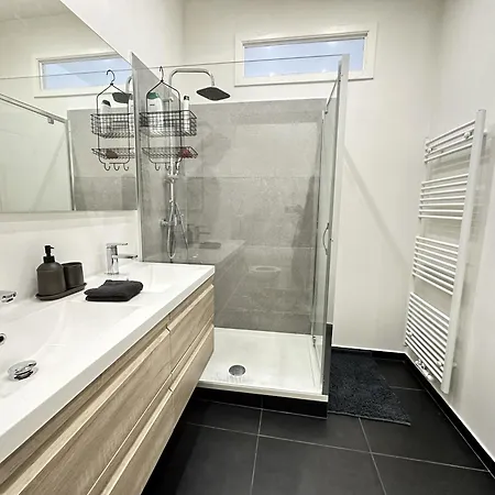 Trendy Flat In *