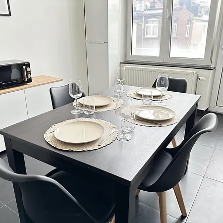 Trendy Flat In *
