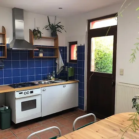 Cozy & Comfy House In Forest! * בריסל