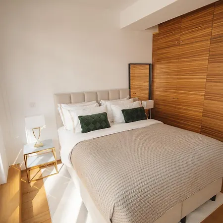 400m² Fastueux Central *