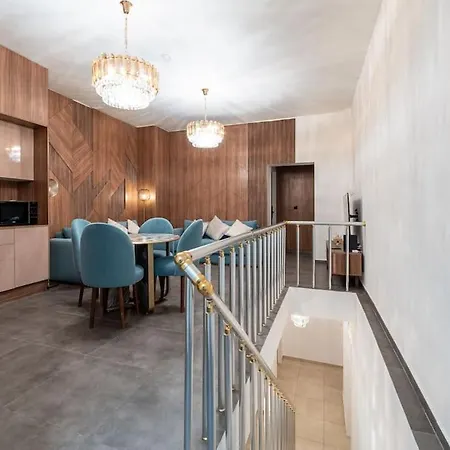Luxueux 5 Apartment *