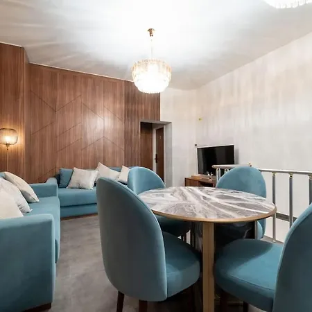 Luxueux 5 Apartment *