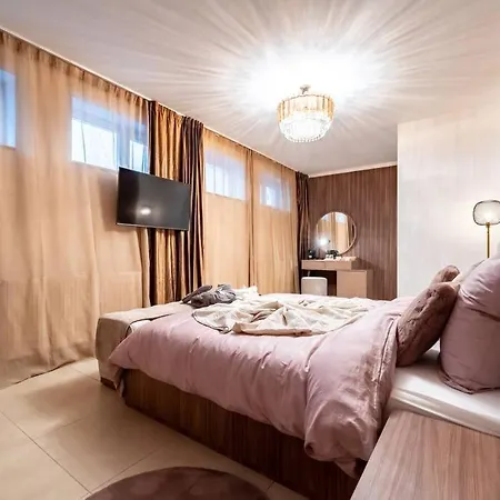 Apartment Luxueux 5 *