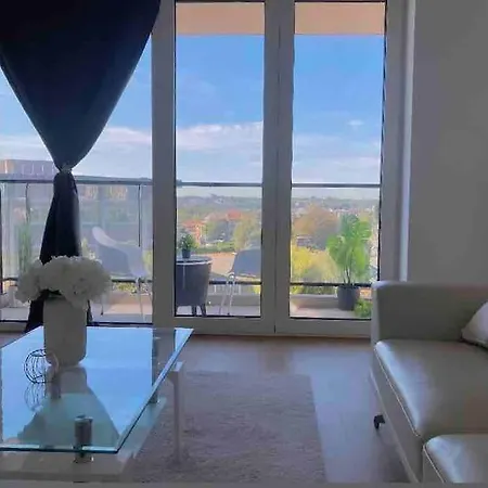 Apartment Luxury With Stunning View & Free Parking *
