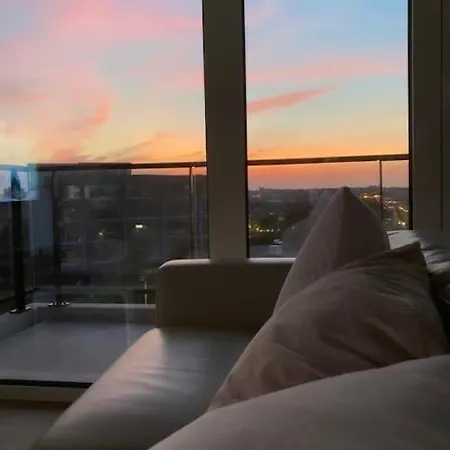 公寓 Luxury With Stunning View & Free Parking *