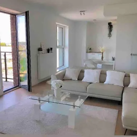 Luxury With Stunning View & Free Parking 公寓 *