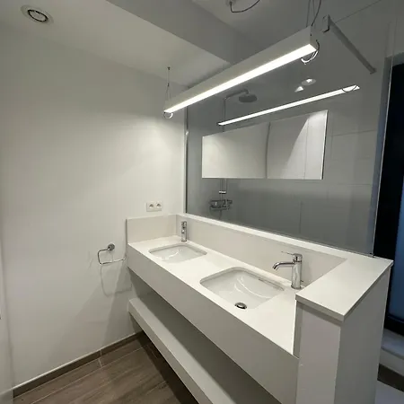 Penthouse In With Stunning View *