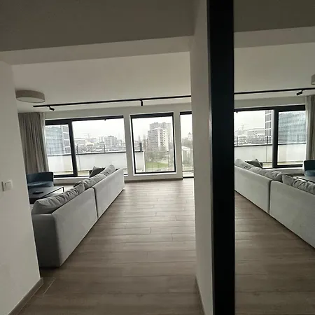 Penthouse In With Stunning View *
