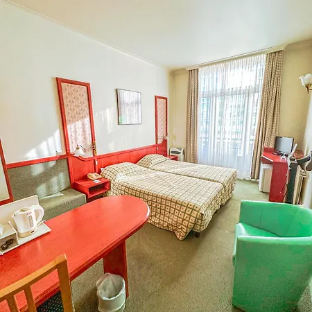 Le Dome Hotel 3*