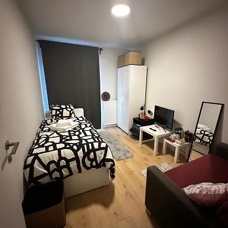 Alexanor Cosy Private In A Shared Pansiyon