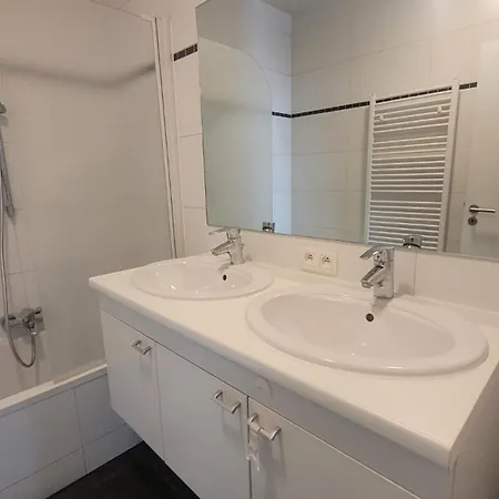 City Center Bnb Apartment *