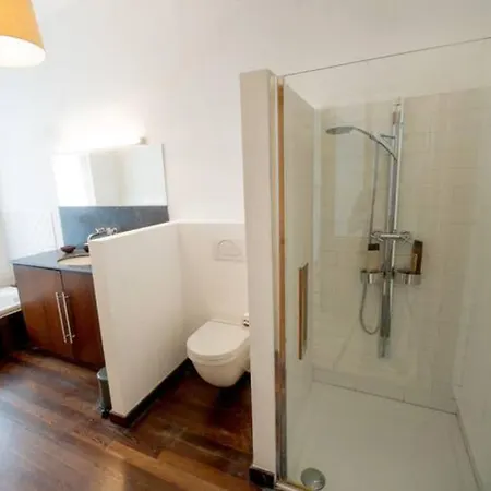 Grand D'artiste Cosy Et Proche De * 브뤼셀