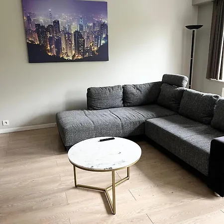 Beautiful One Bedroom Flat Flagey Апартаменты *
